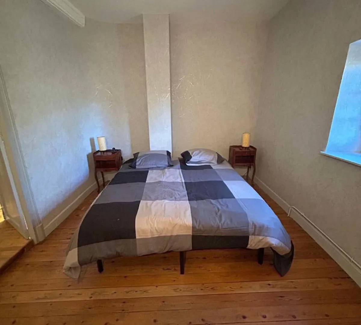 Gite Le Sagnac 10 Personnes Sauzet  Holiday home